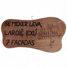 Placa De Madeira Com Frase (Exu 7 Facadas)